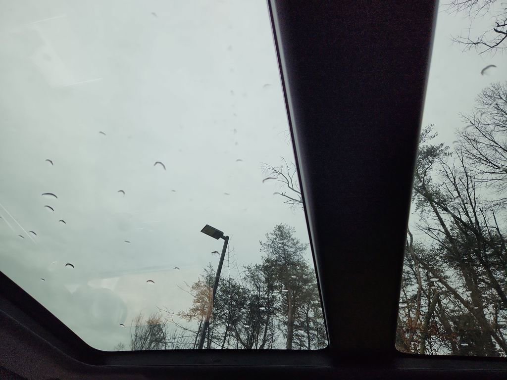 Used 2025 Land Rover Range Rover SE image 28