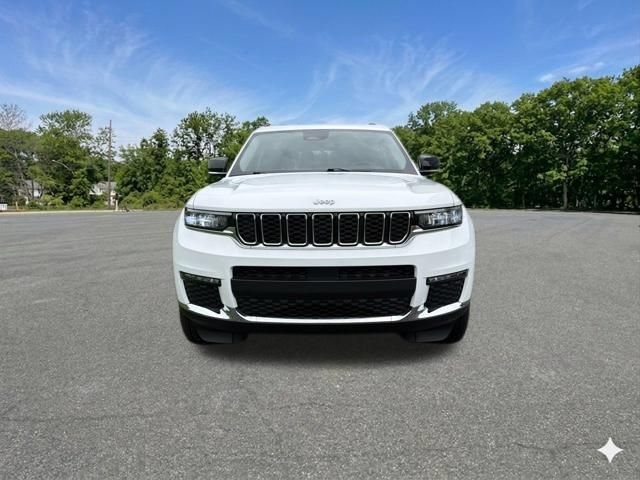 Used 2023 Jeep Grand Cherokee L Limited AWD/4WD image 3