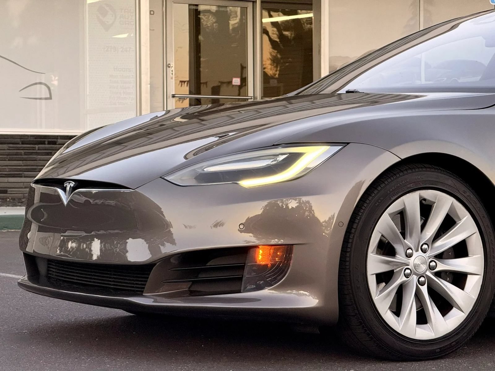 Used 2016 Tesla Model S 75D AWD/4WD image 4