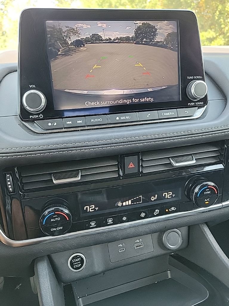 Certified 2022 Nissan Rogue SV image 25