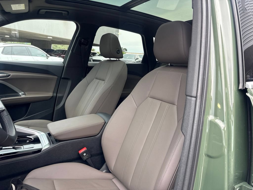 Certified 2025 Audi Q5 Premium w/ Convenience Package AWD/4WD image 11