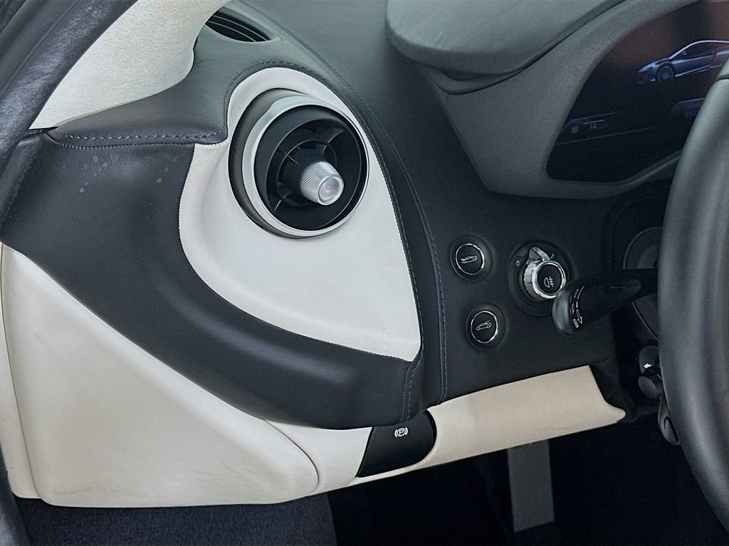 Used 2023 McLaren GT RWD image 11