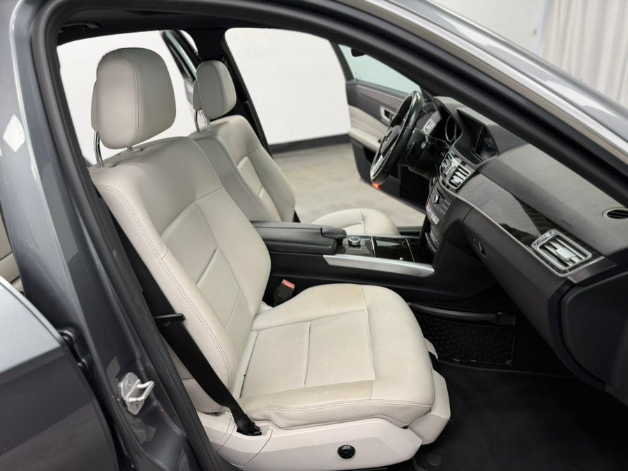 Used 2016 Mercedes-Benz E 350 4MATIC Sedan w/ Premium Package image 37