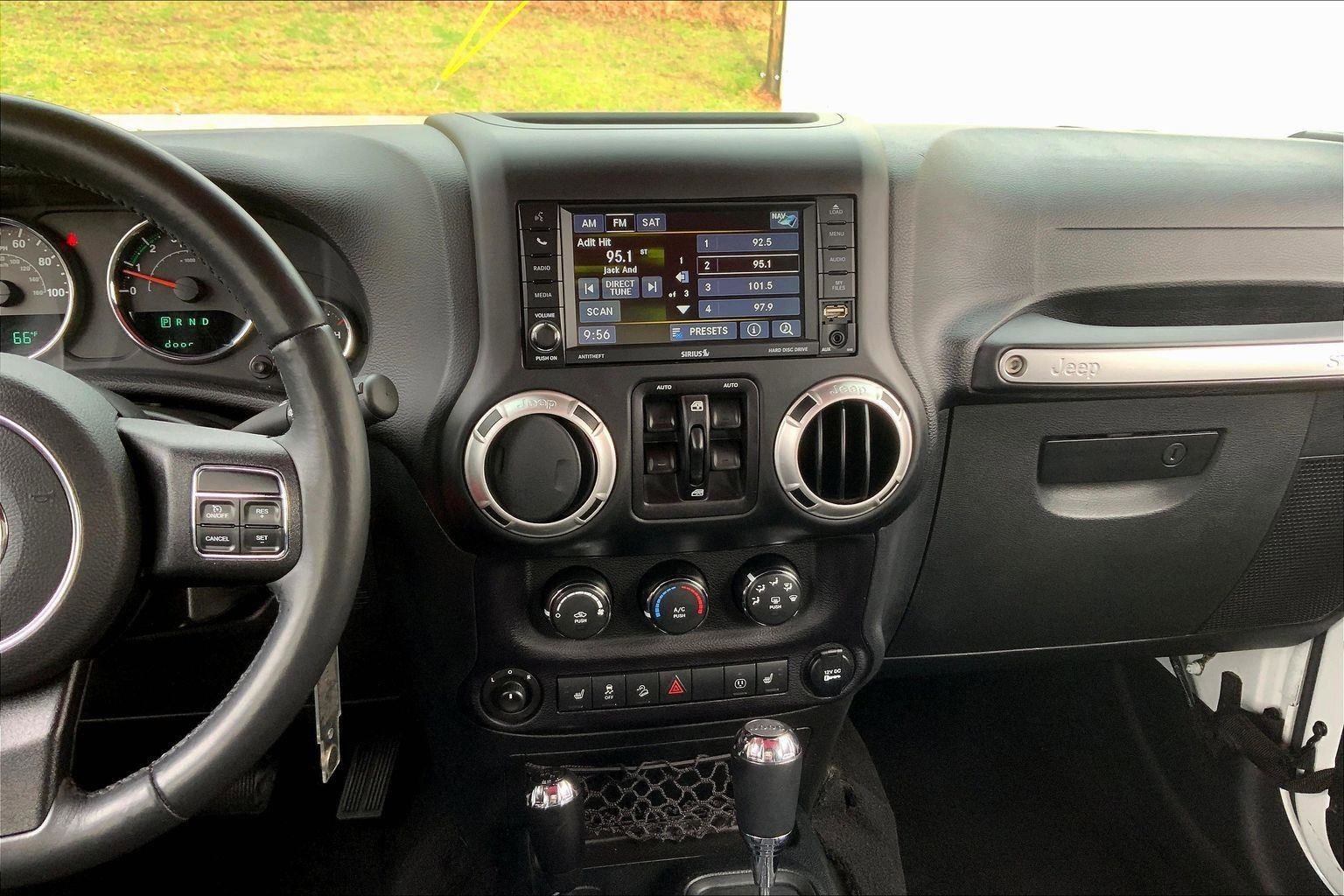 Used 2016 Jeep Wrangler Unlimited Sahara w/ Dual Top Group image 6