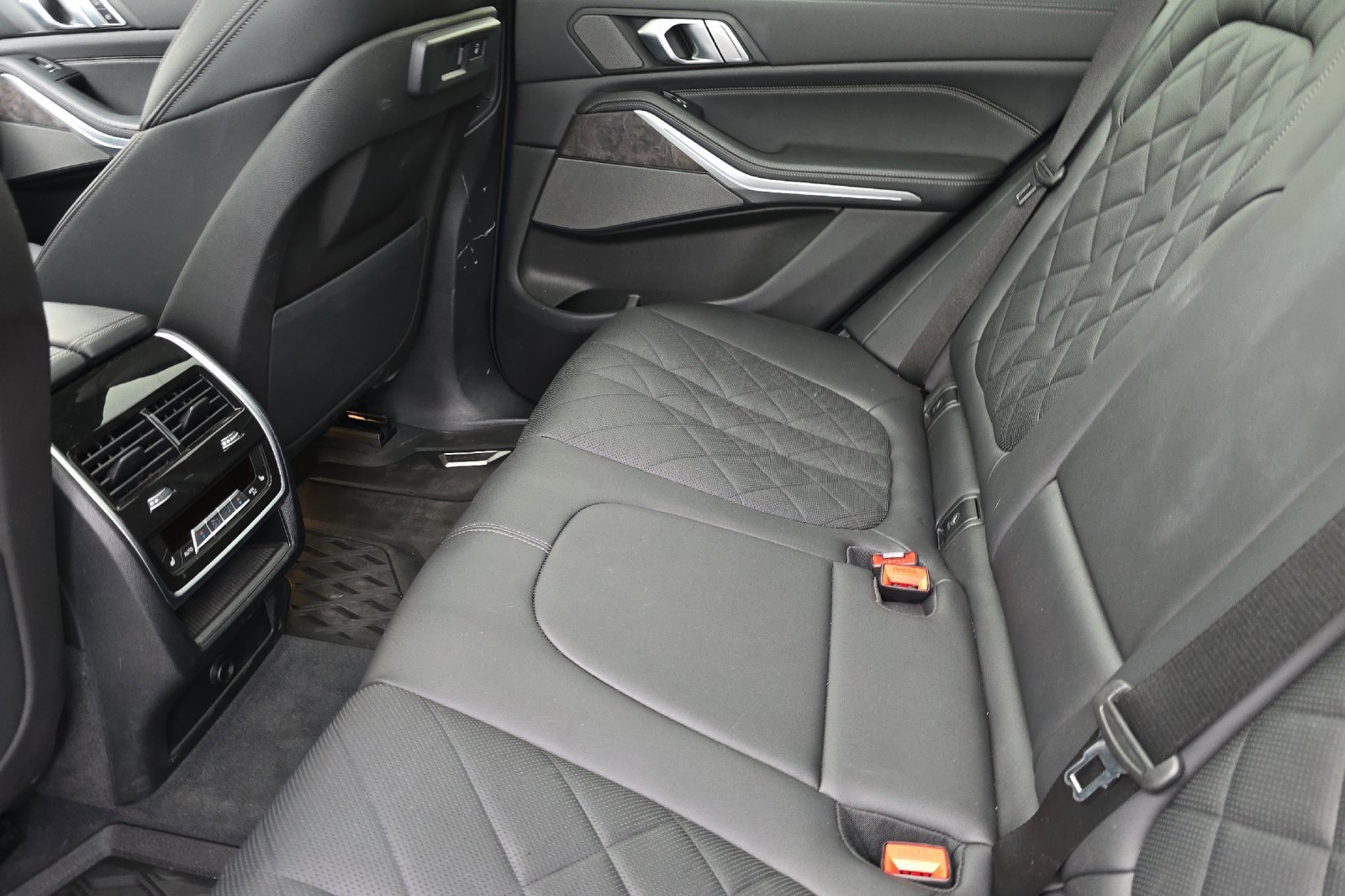 Used 2023 BMW X5 xDrive45e w/ M Sport Package image 14