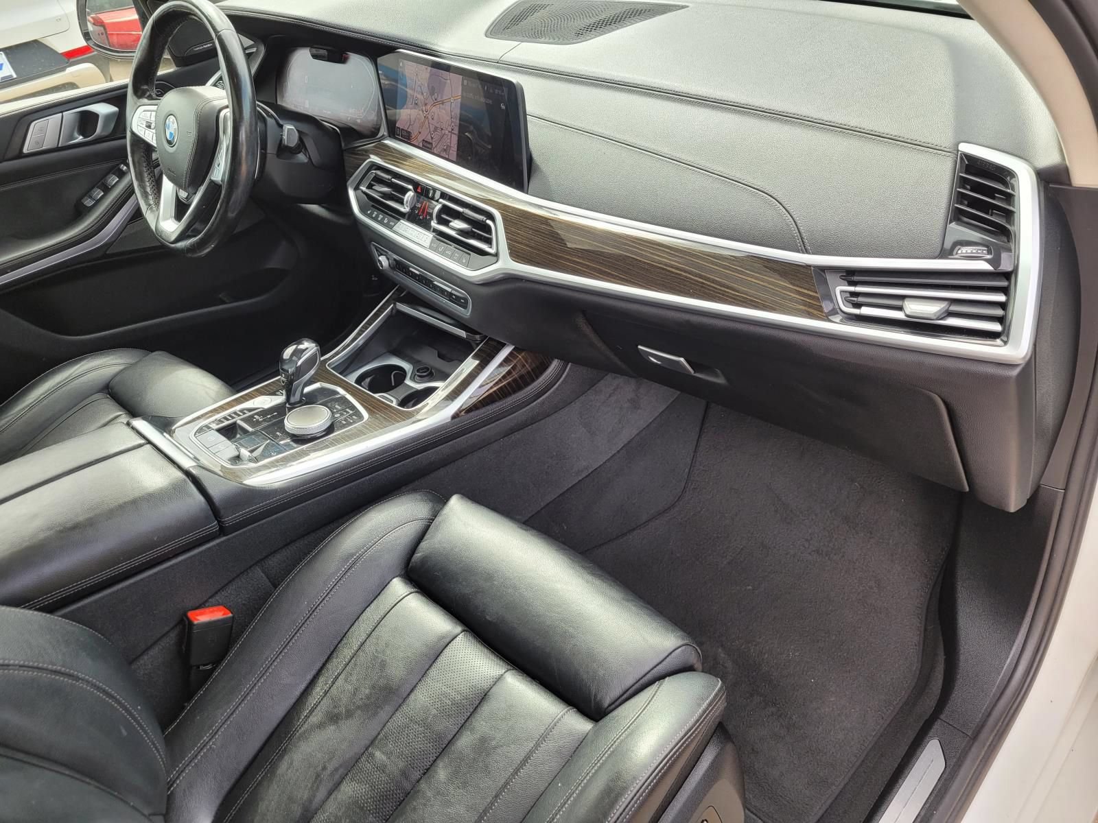 Used 2019 BMW X7 xDrive50i w/ Premium Package AWD/4WD image 9