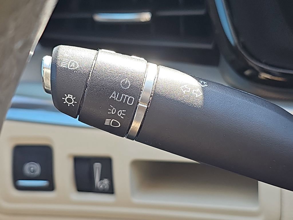 Used 2017 Cadillac XT5 Luxury w/ Driver Awareness Package image 30