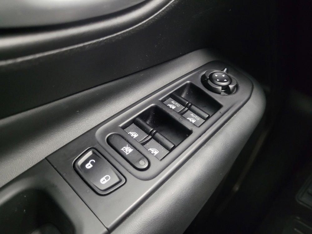 Used 2023 Jeep Renegade Latitude AWD/4WD image 27