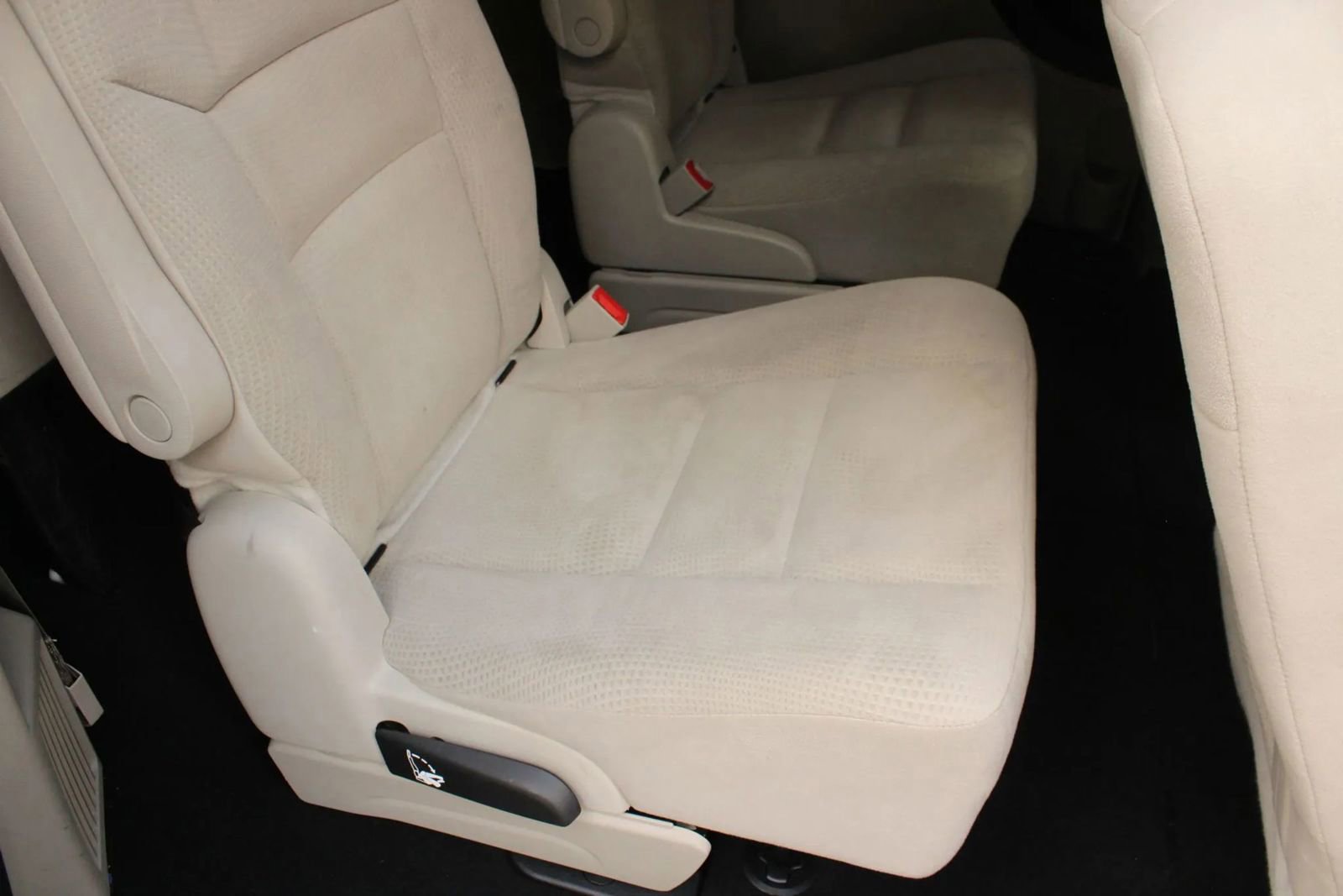 Used 2016 Dodge Grand Caravan SE w/ Quick Order Package 29E SE image 28