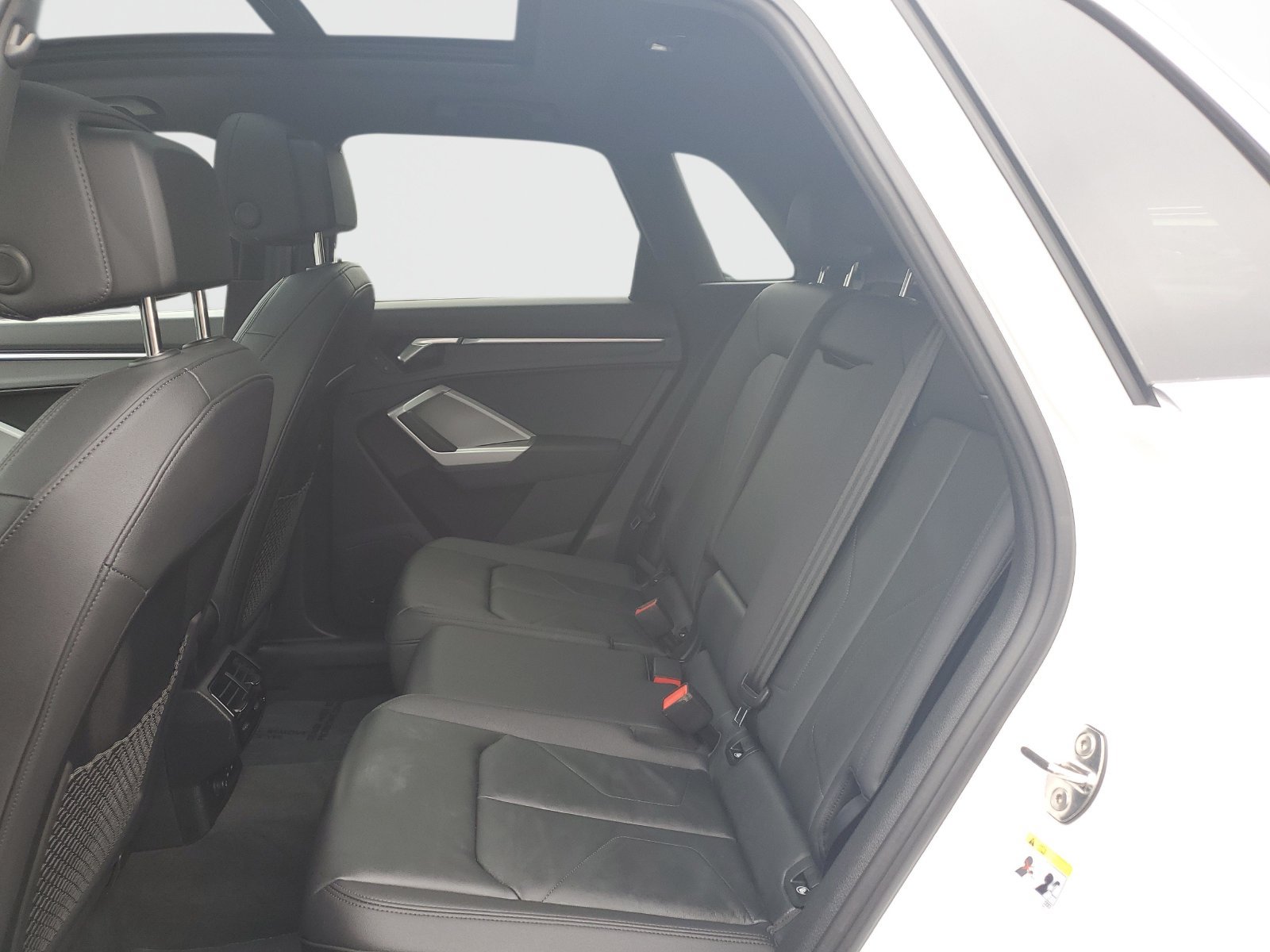 Used 2025 Audi Q3 2.0T Premium Plus w/ Premium Plus Package AWD/4WD image 13