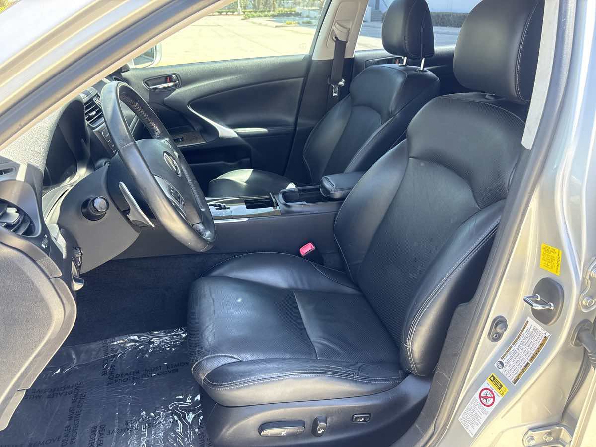 Used 2011 Lexus IS 250 w/ Premium Pkg Value Edition RWD image 18