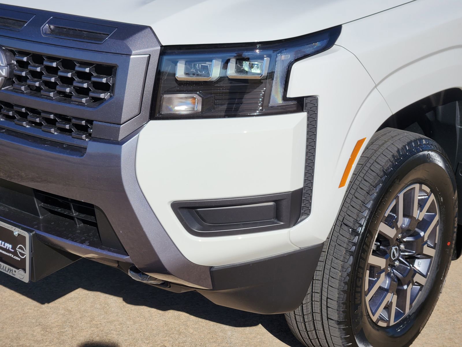 New 2026 Nissan Frontier SV w/ Tow Package image 9