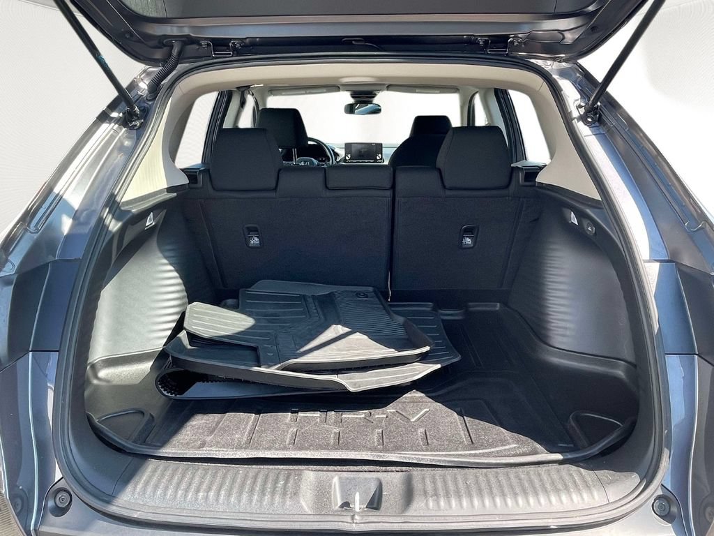 Used 2023 Honda HR-V LX image 9