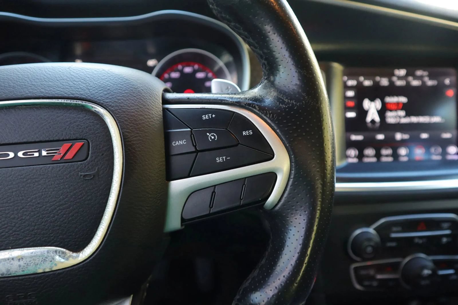 Used 2018 Dodge Charger R/T RWD image 36