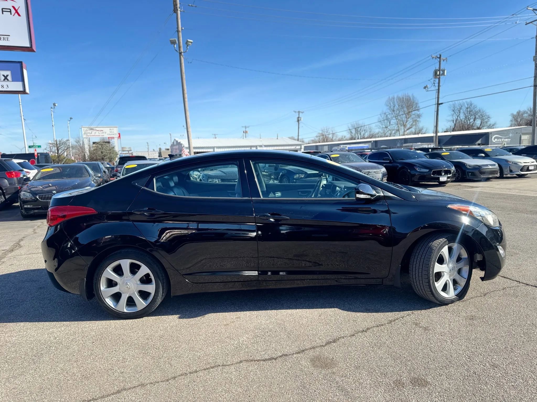 Used 2013 Hyundai Elantra Limited image 2