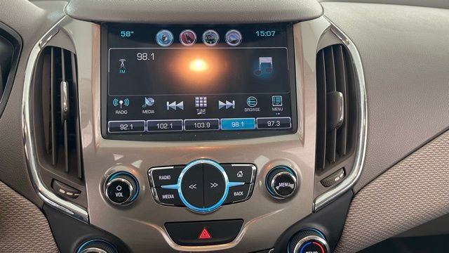 Used 2016 Chevrolet Cruze LT image 40