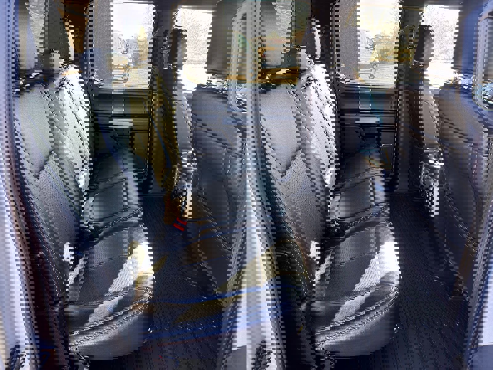 Used 2019 Ford F150 Lariat image 37