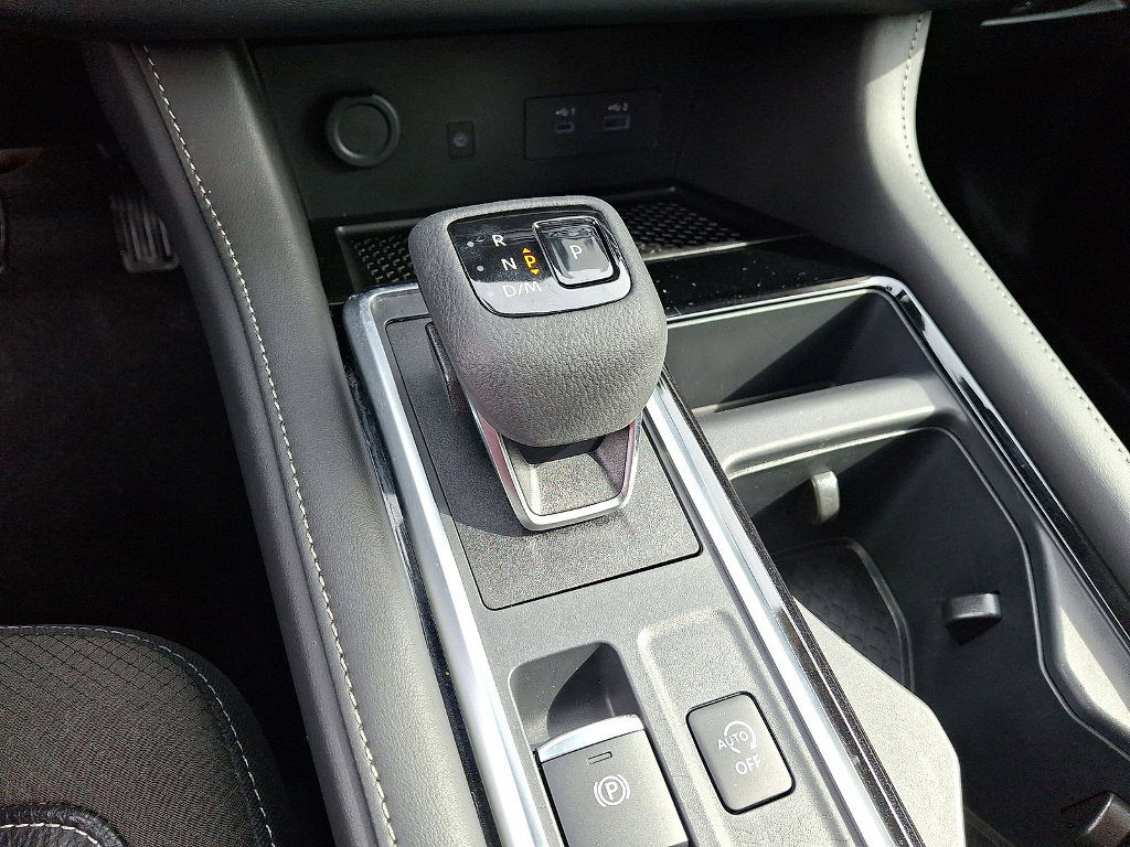 Used 2024 Nissan Pathfinder SL w/ SL Premium Package image 12