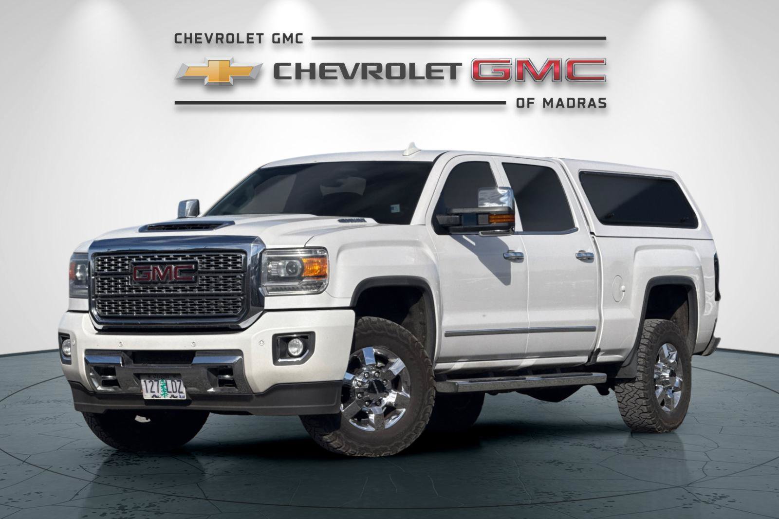 Used 2019 GMC Sierra 3500 Denali w/ Duramax Plus Package AWD/4WD image 7