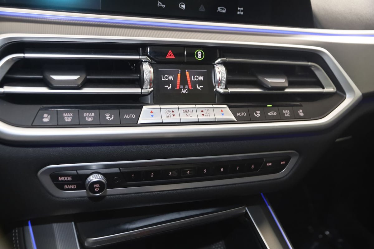Used 2022 BMW X5 M50i w/ Executive Package AWD/4WD image 32
