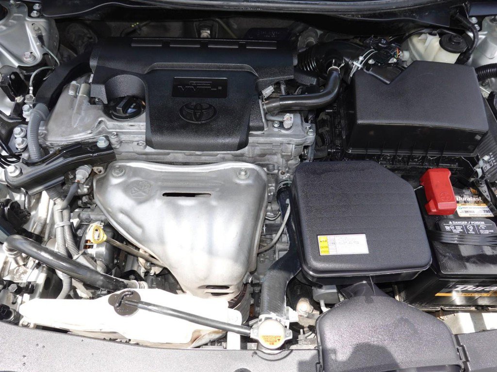 Used 2016 Toyota Camry XSE w/ Moonroof Package FWD image 27