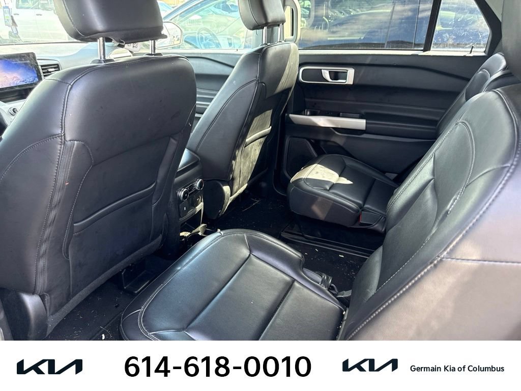 Used 2022 Ford Explorer XLT w/ Equipment Group 202A AWD/4WD image 9