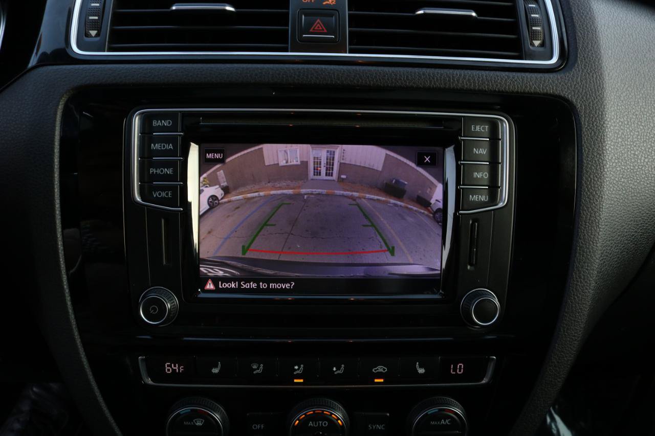Used 2017 Volkswagen Jetta GLI FWD image 25