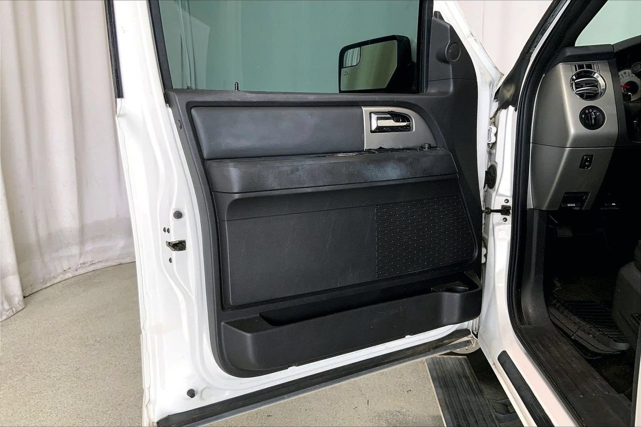 Used 2014 Ford Expedition EL Limited w/ Equipment Group 301A RWD image 21