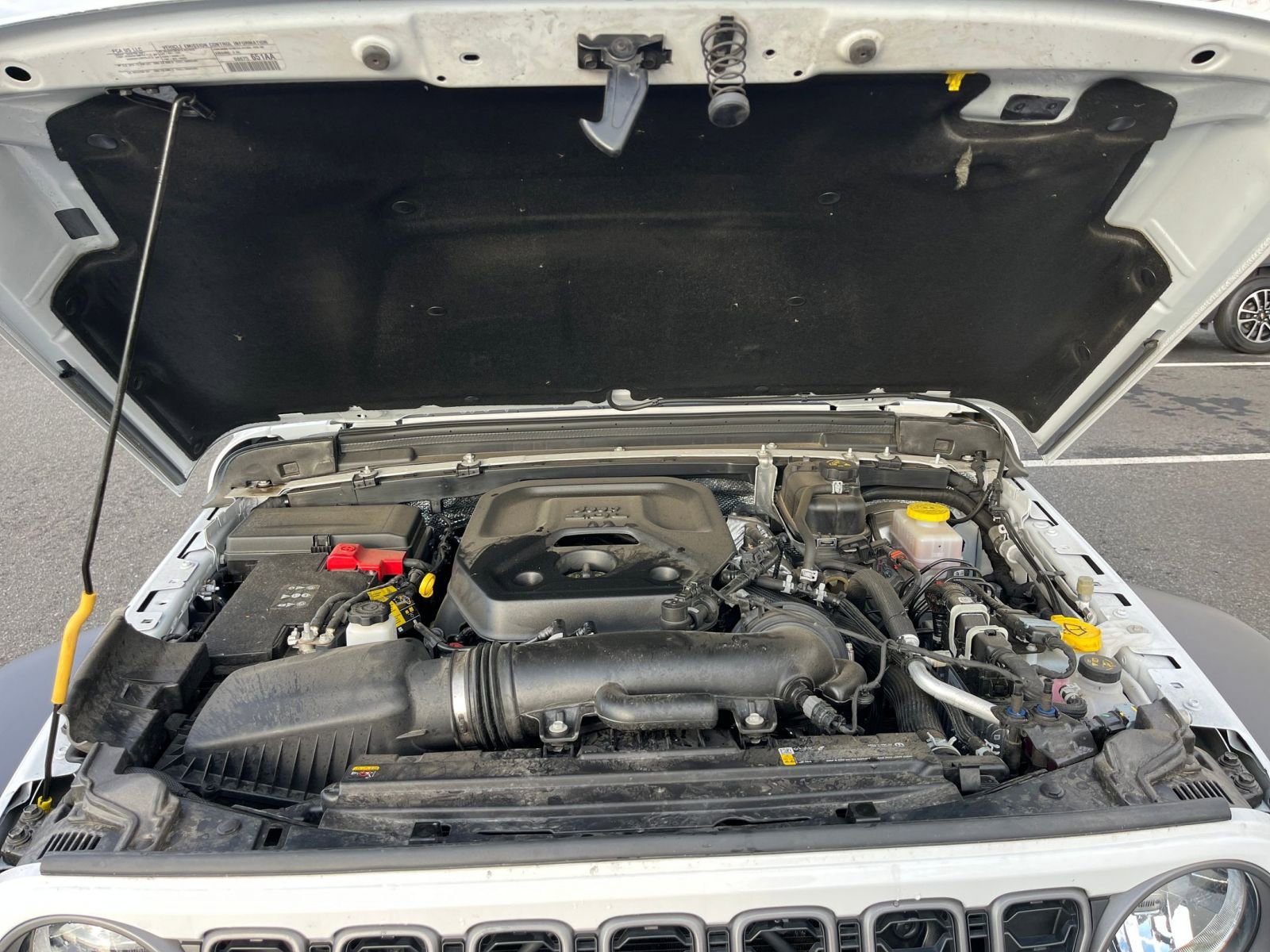 Used 2025 Jeep Wrangler Sport S image 31