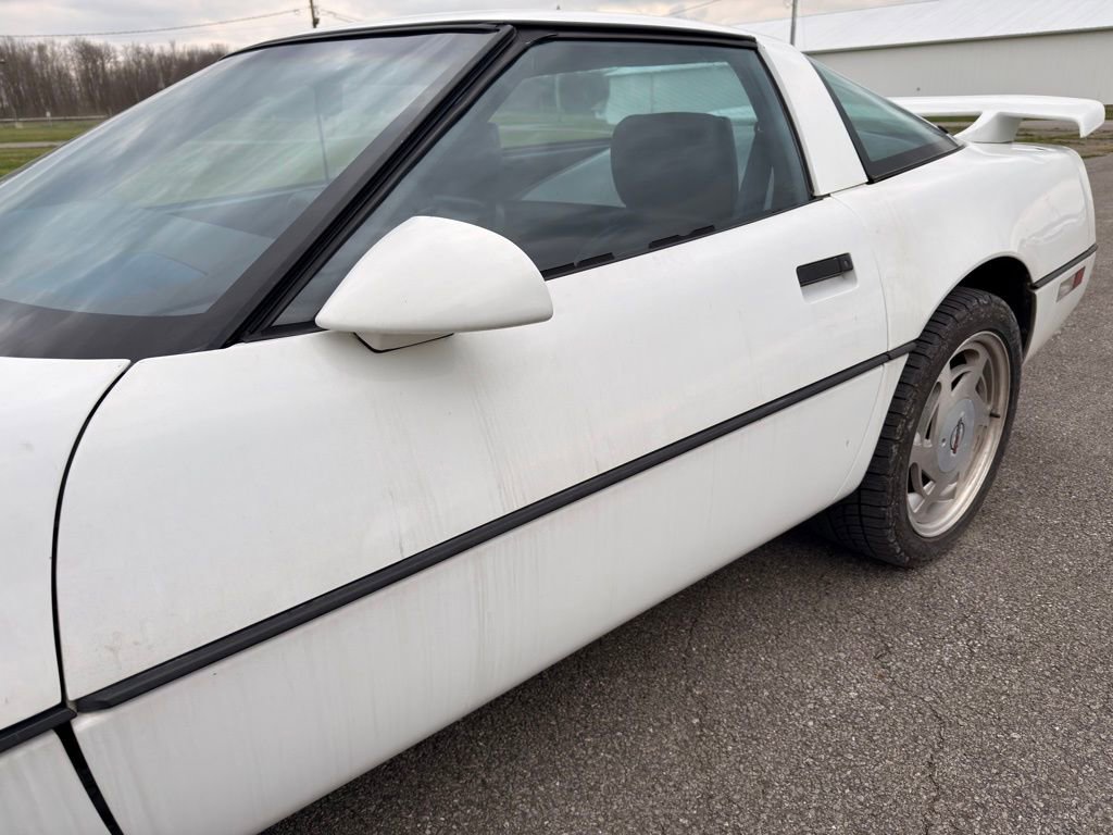 Used 1989 Chevrolet Corvette Coupe image 11