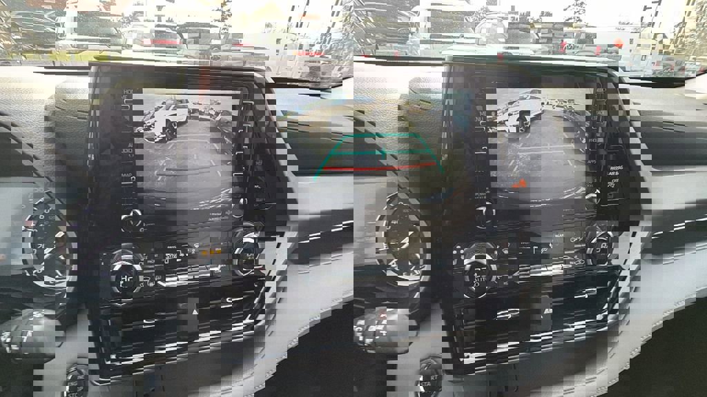 Used 2022 Toyota Highlander XLE image 31