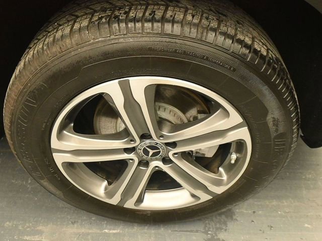 Used 2021 Mercedes-Benz GLC 300 4MATIC w/ Multimedia Package image 9