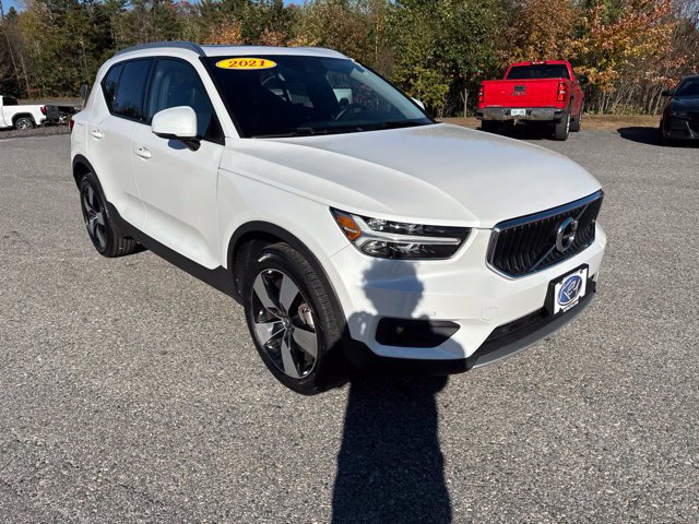 Used 2021 Volvo XC40 T5 Momentum w/ Premium Package AWD/4WD image 8