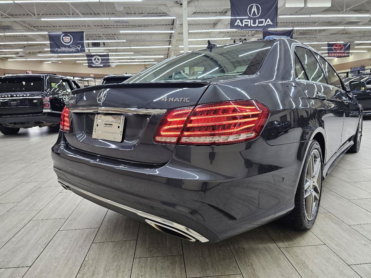 Used 2014 Mercedes-Benz E 550 4MATIC Sedan image 6