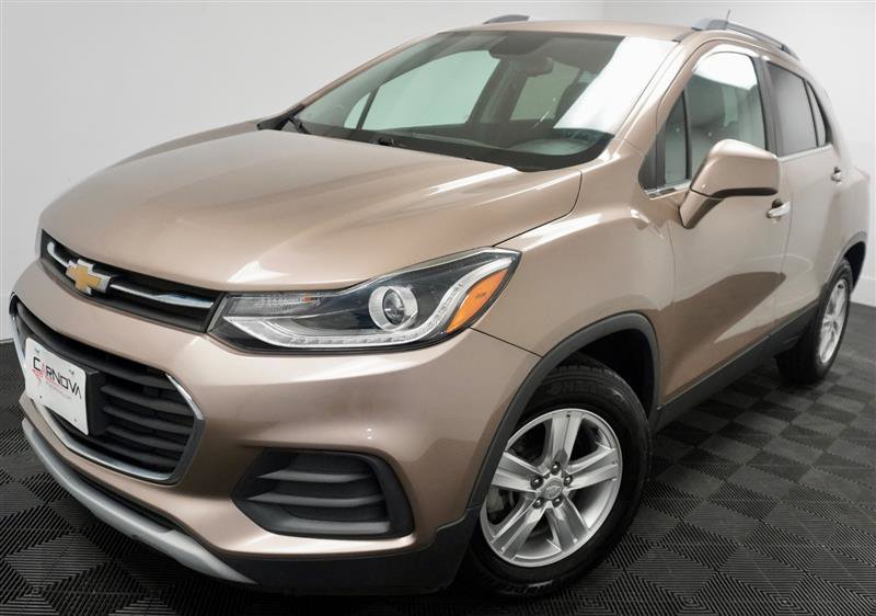 Used 2018 Chevrolet Trax LT w/ LT Convenience Package FWD image 2