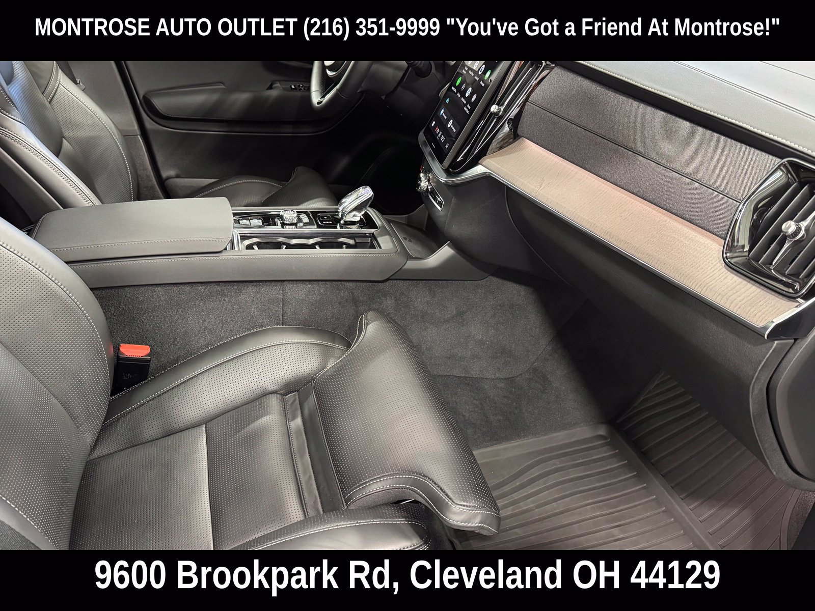 Certified 2025 Volvo XC90 B6 Ultra w/ Protection Package Premier AWD/4WD image 57