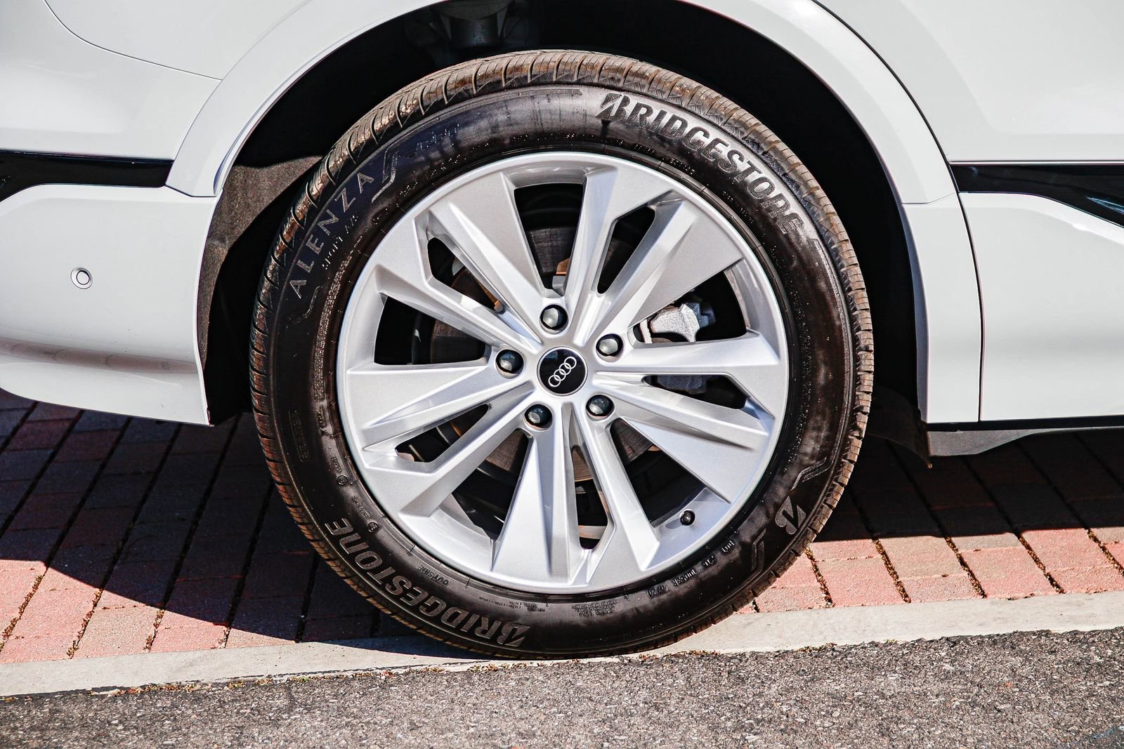 Certified 2025 Audi Q6 e-tron Premium w/ Convenience Package image 9