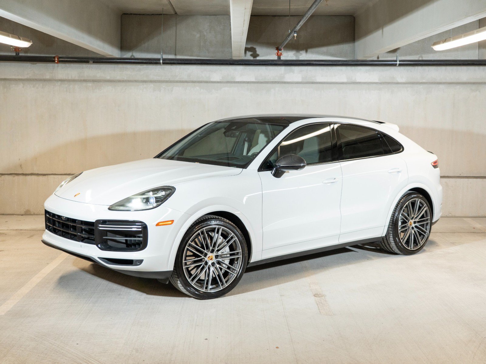 Certified 2023 Porsche Cayenne Turbo AWD/4WD image 1