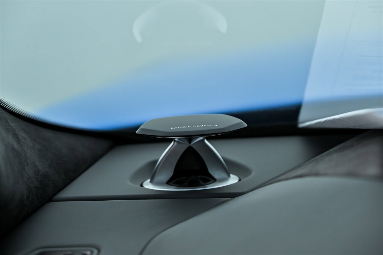 Used 2022 Lamborghini Urus image 27