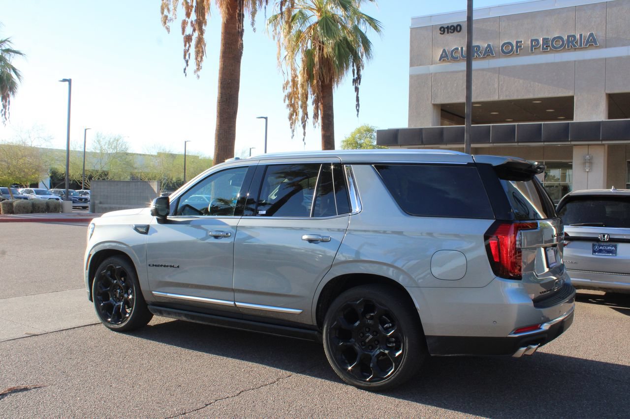Used 2026 GMC Yukon Denali AWD/4WD image 3