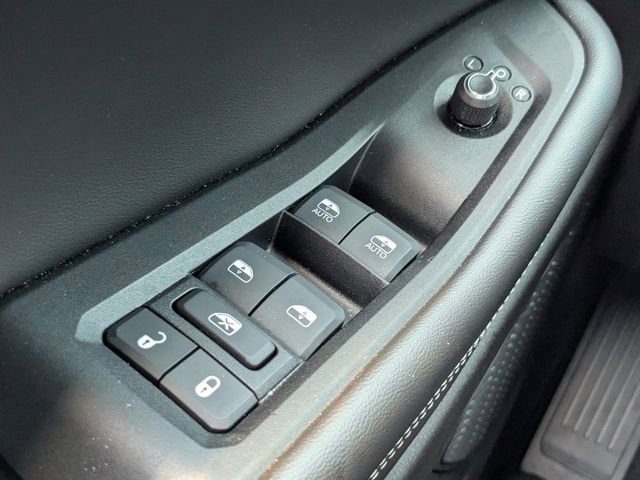 Used 2024 Jeep Grand Cherokee Limited AWD/4WD image 22