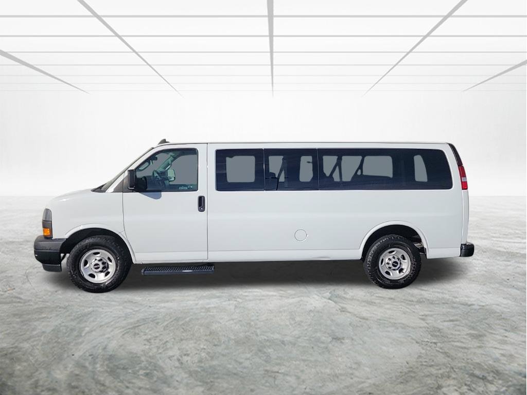 Used 2020 GMC Savana 3500 LS w/ Cold Climate Package RWD image 2