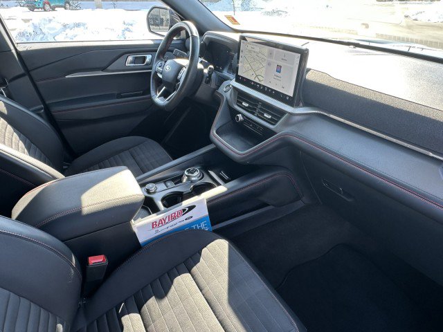 Used 2025 Ford Explorer ST-Line image 13