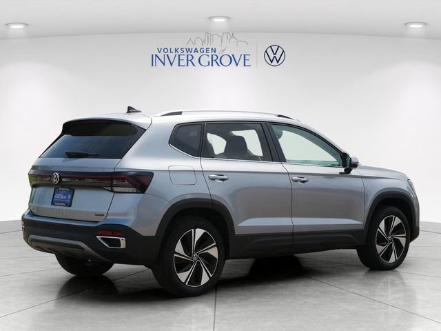 Certified 2025 Volkswagen Taos SE AWD/4WD image 7