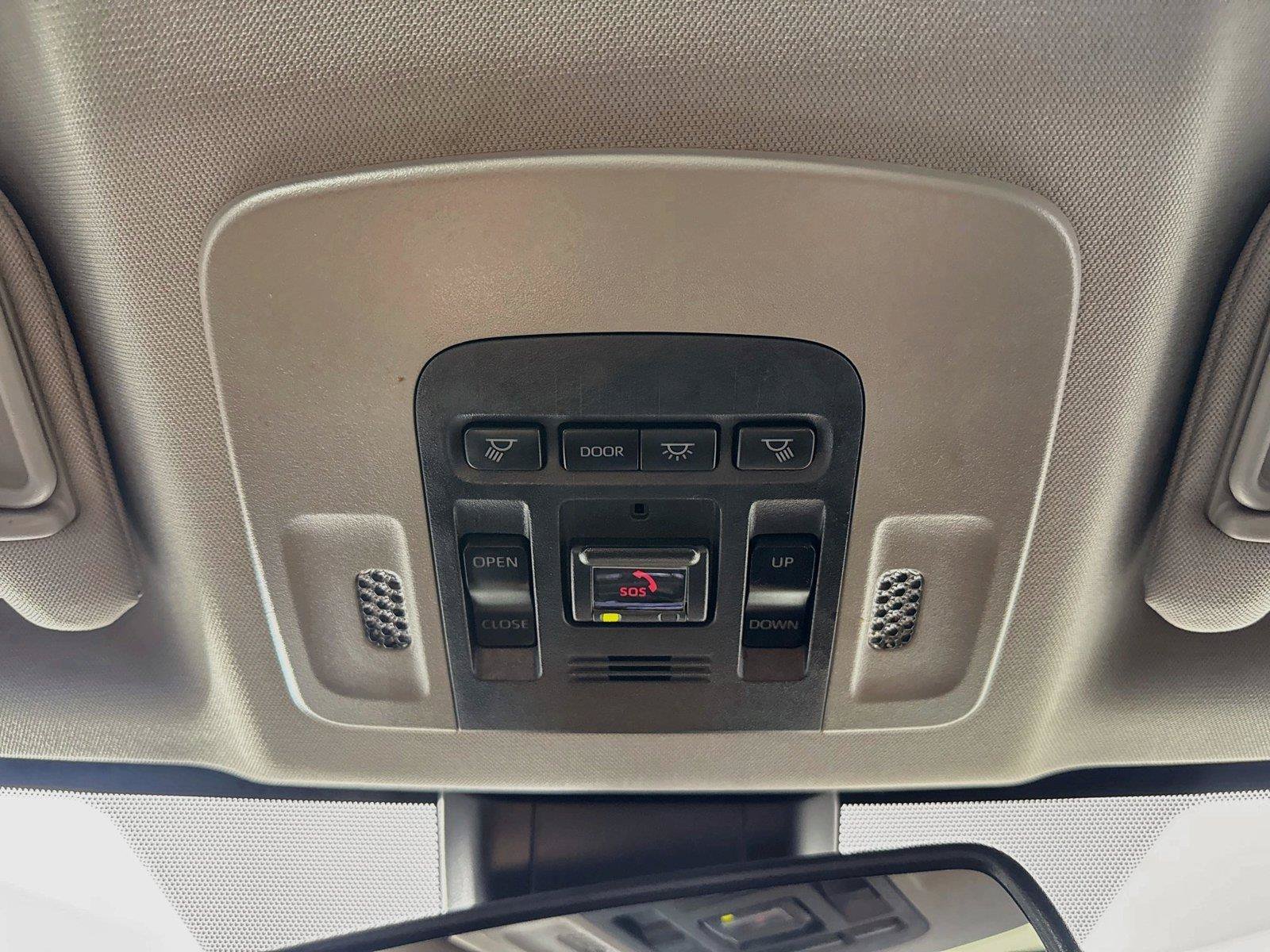Used 2022 Toyota Camry SE w/ Convenience Package FWD image 22