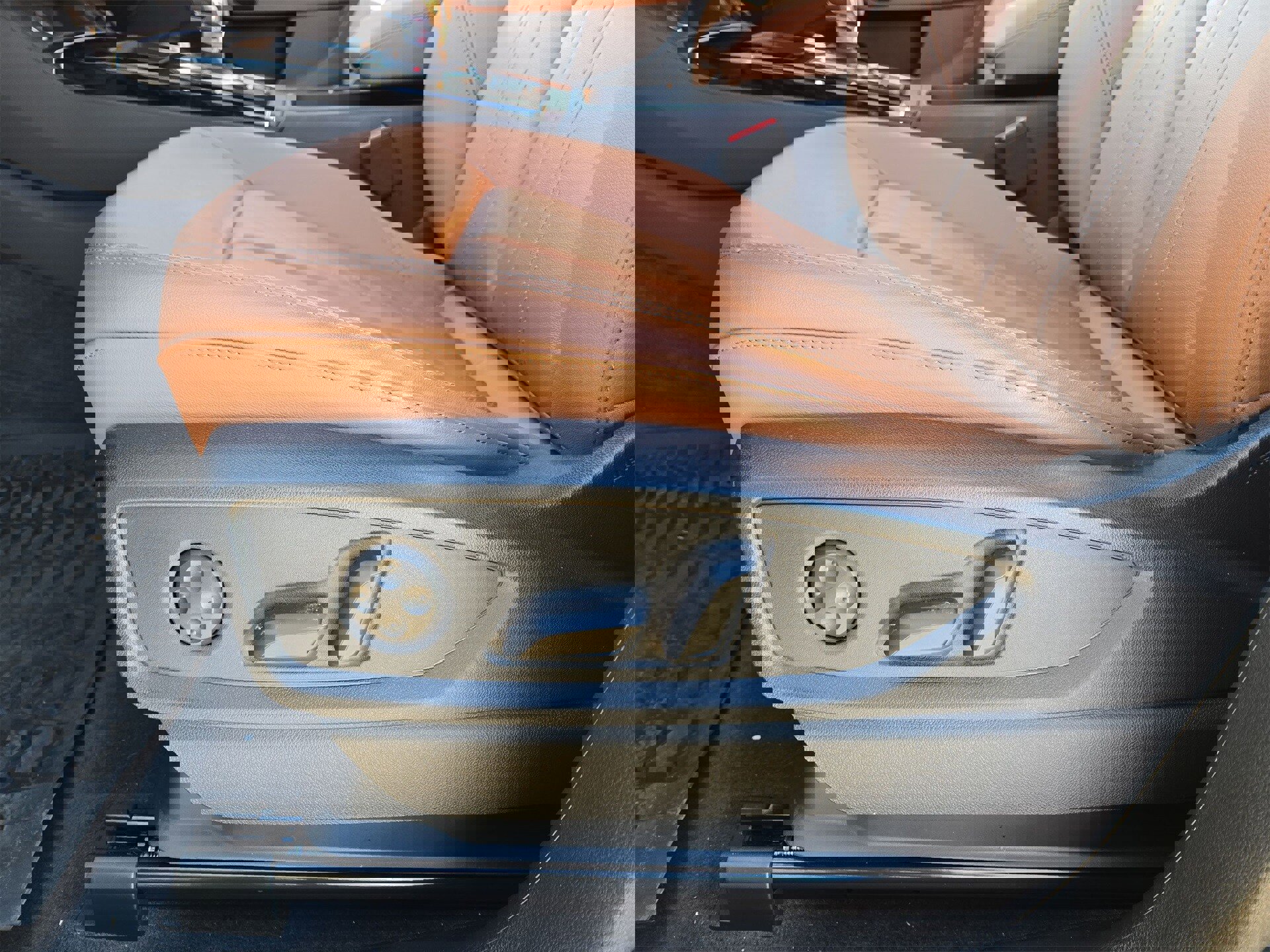 Used 2024 Audi Q5 2.0T Premium w/ Convenience Package image 17