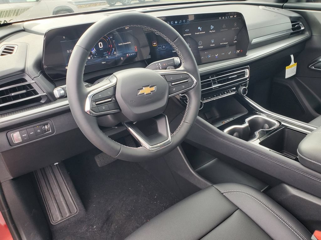 New 2026 Chevrolet Traverse LT w/ Sun and Wheel Package AWD/4WD image 11