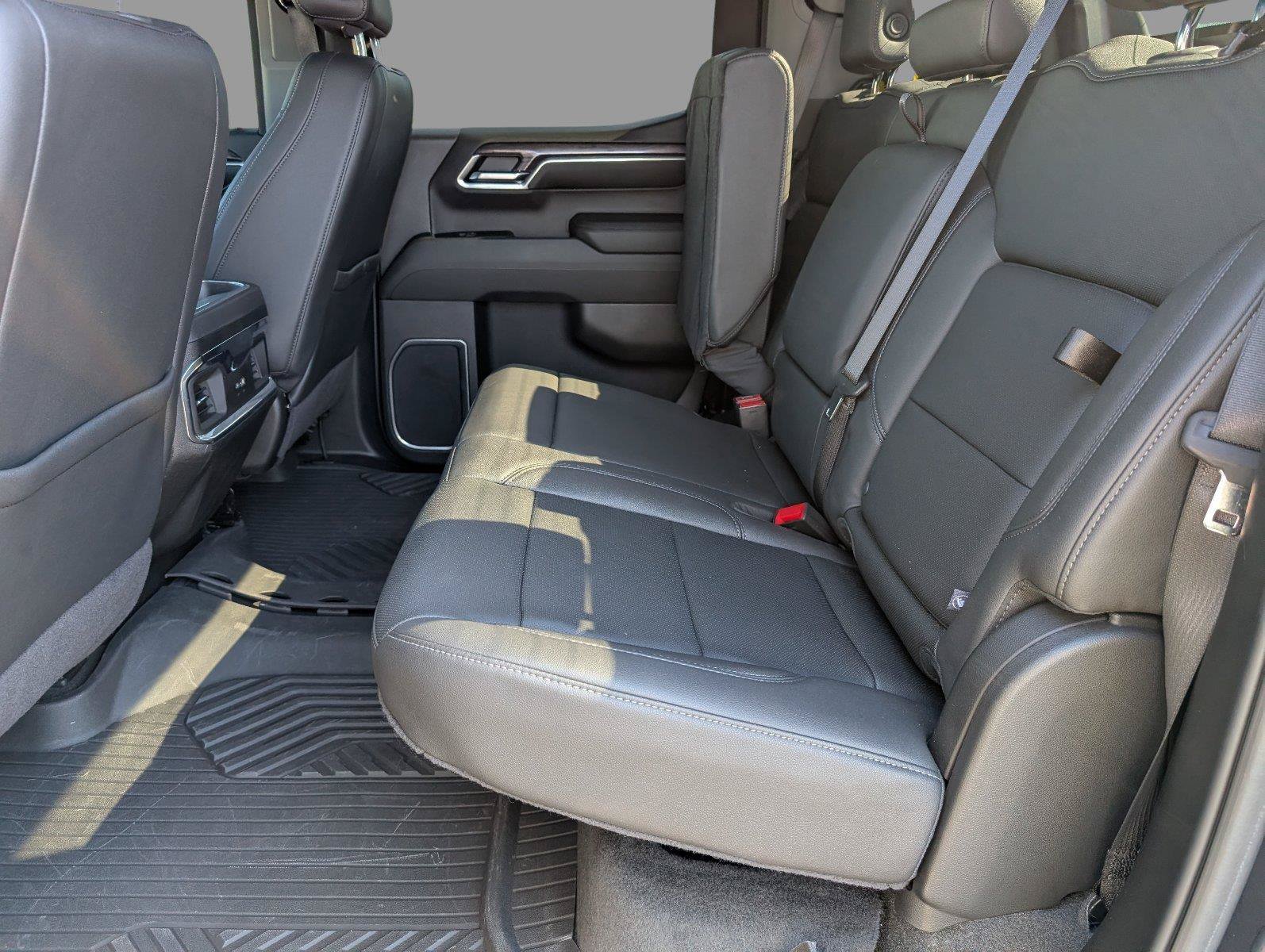 Used 2024 Chevrolet Silverado 1500 LTZ AWD/4WD image 34