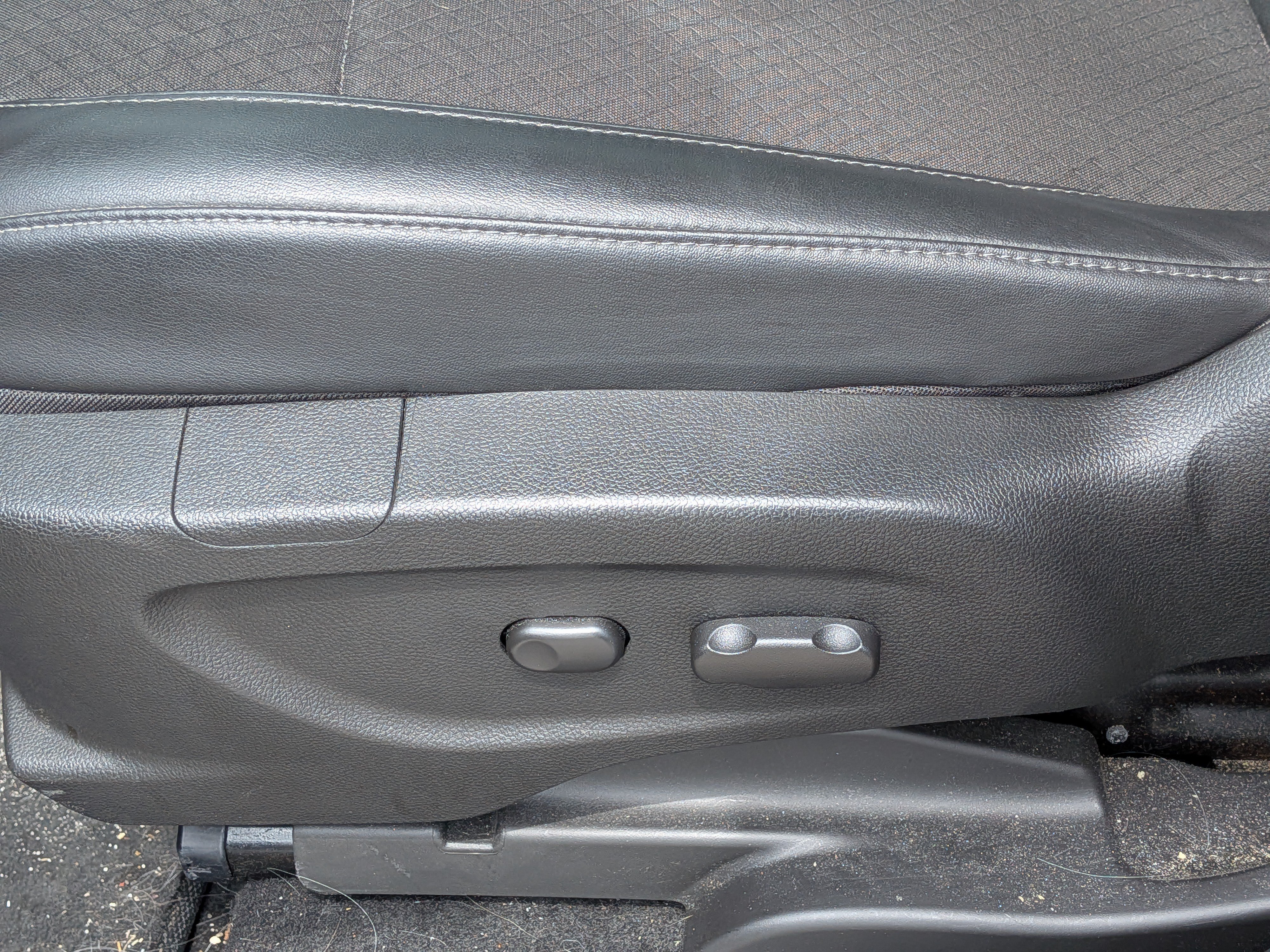 Used 2018 Buick Encore Sport Touring w/ Safety Package FWD image 20
