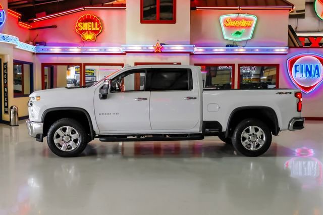 Used 2022 Chevrolet Silverado 2500 LTZ w/ LTZ Plus Package image 12
